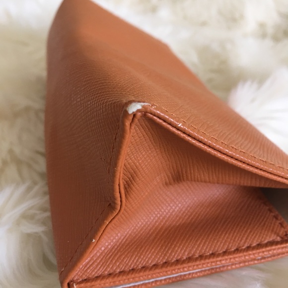 Tory Burch Sunglasses Case - Picture 5 of 6